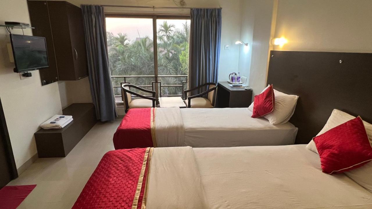 Resort Silver Hills Lonavala Ngoại thất bức ảnh