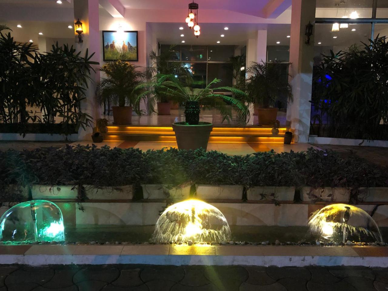 Resort Silver Hills Lonavala Ngoại thất bức ảnh