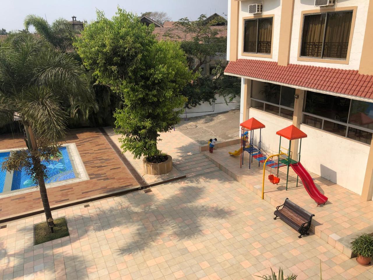Resort Silver Hills Lonavala Ngoại thất bức ảnh
