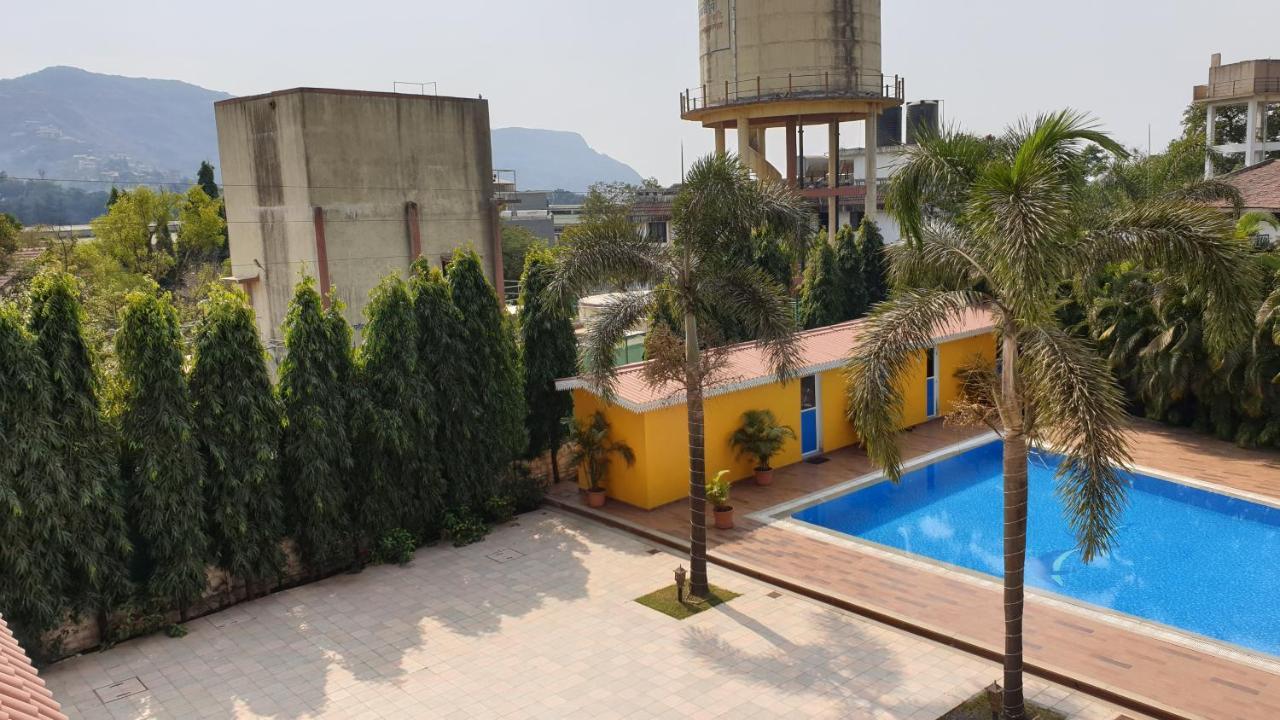 Resort Silver Hills Lonavala Ngoại thất bức ảnh