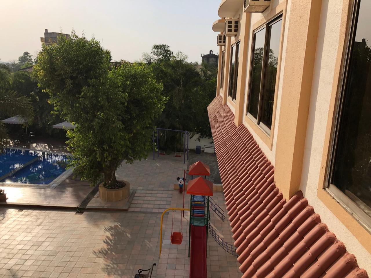 Resort Silver Hills Lonavala Ngoại thất bức ảnh