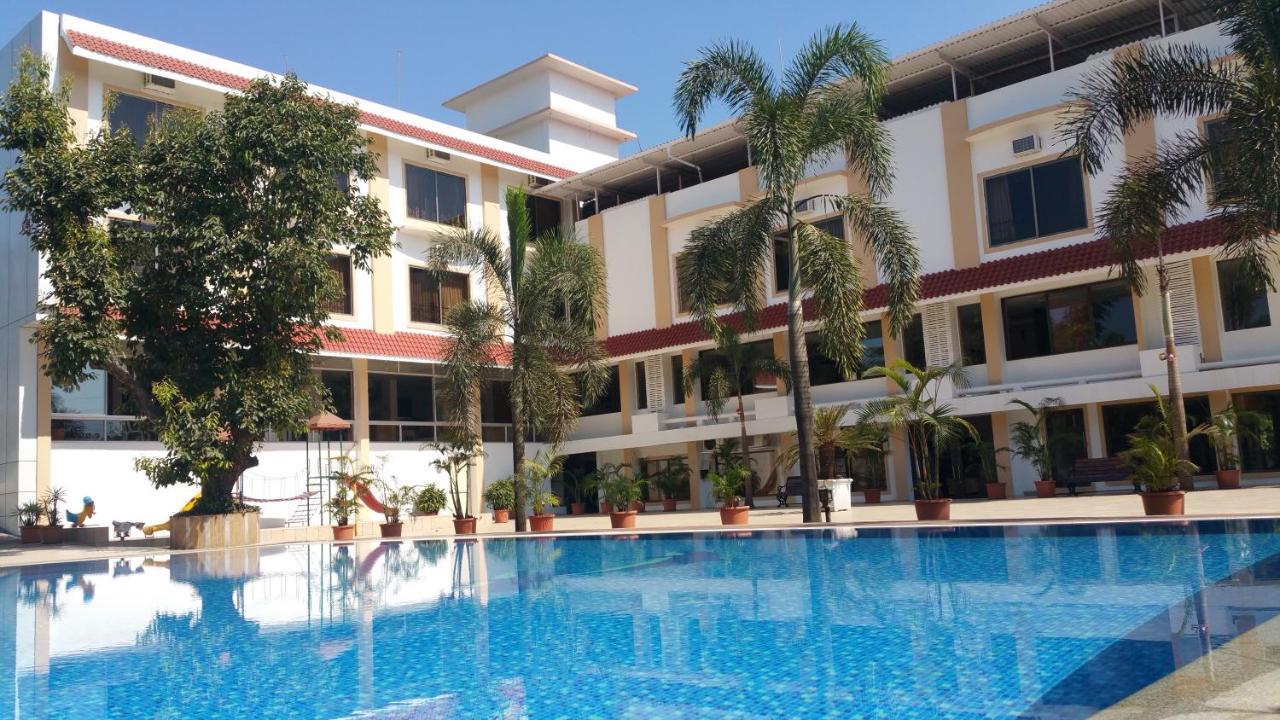 Resort Silver Hills Lonavala Ngoại thất bức ảnh